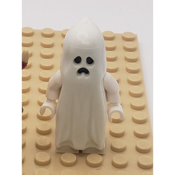 LEGO Lot 3 Mixed Minifigure Glow in Dark Ghost 9467 + two Other Figs C0496 - Picture 11 of 12